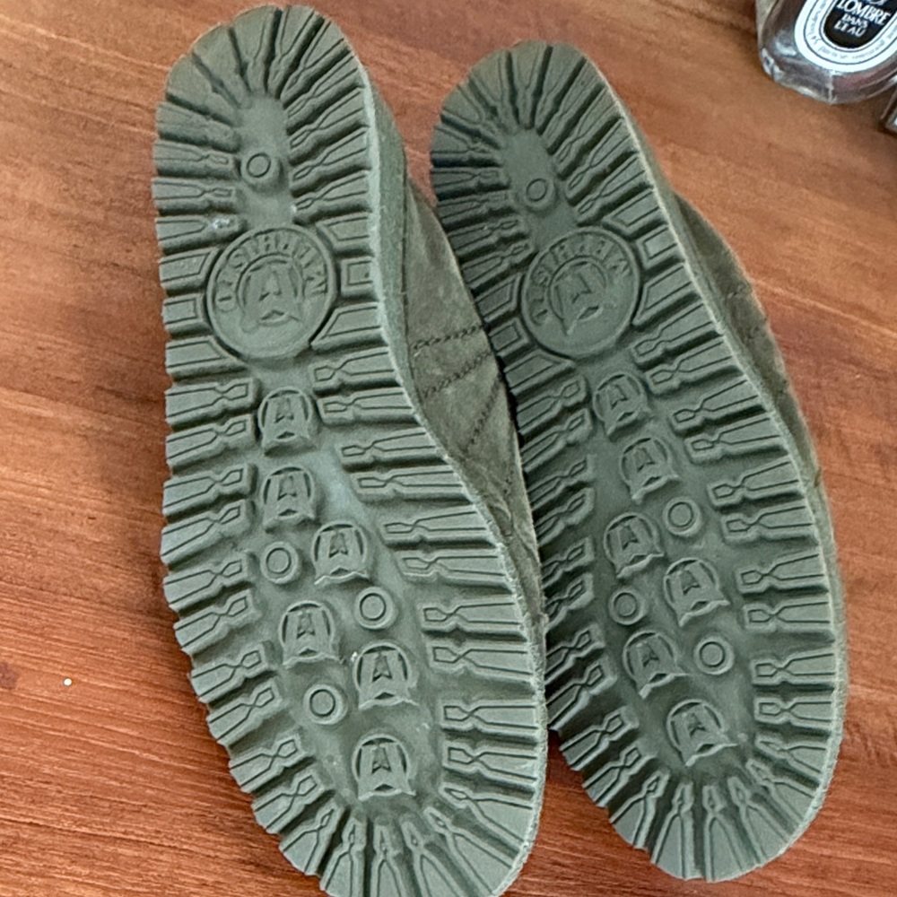 Mephisto Women's Green Suede Sneakers - Picture 5 of 7